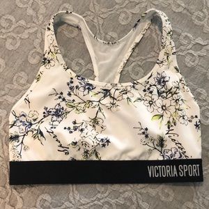 Victoria Secret Sport Bra NWOT